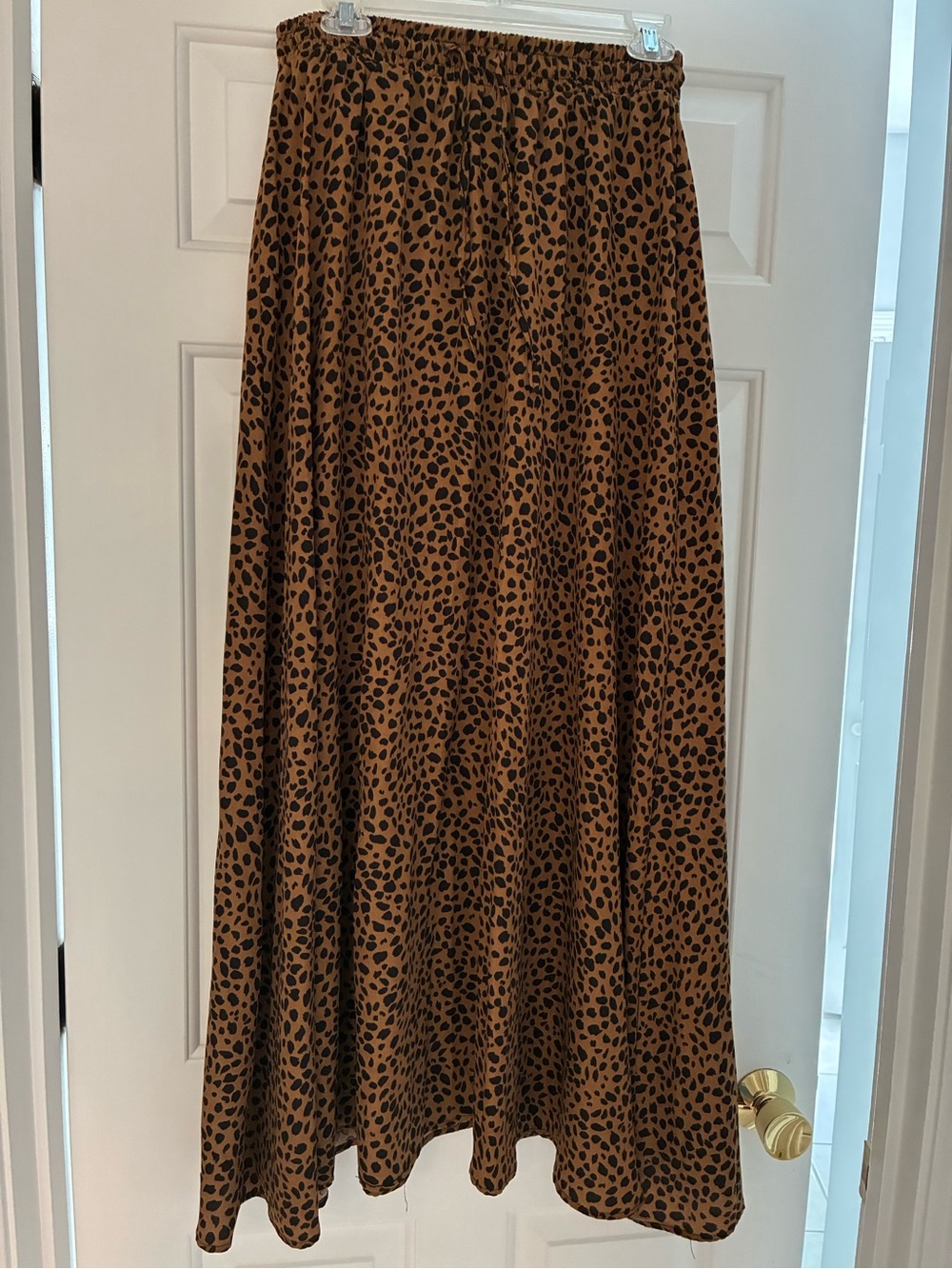Elastic-Waist Brown Leopard Maxi Skirt
